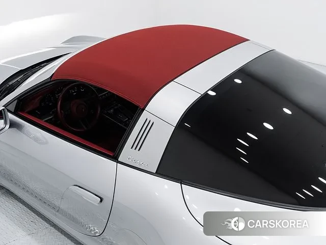 Porsche 911(992) 2021 Серебристо-серый из Кореи, фото 2