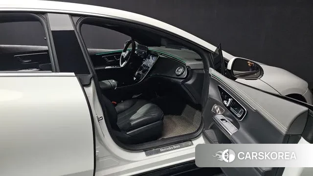 Mercedes-Benz EQE V295 2023 Белый из Кореи, фото 2