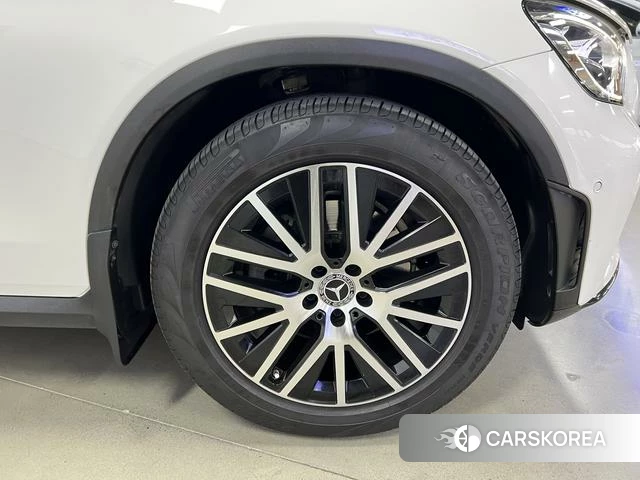 Mercedes-Benz GLC Coupe 2021 Белый из Китая, фото 2