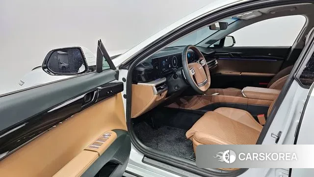 Hyundai Grandeur Hybrid (GN7) 2023 Белый из Кореи, фото 2