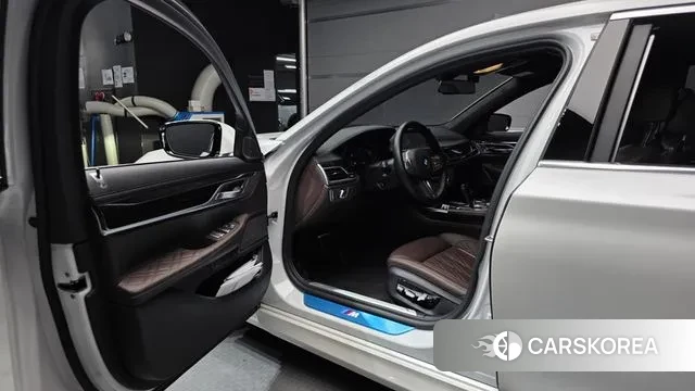 BMW 7 Series (G11) 2021 Белый из Кореи, фото 2