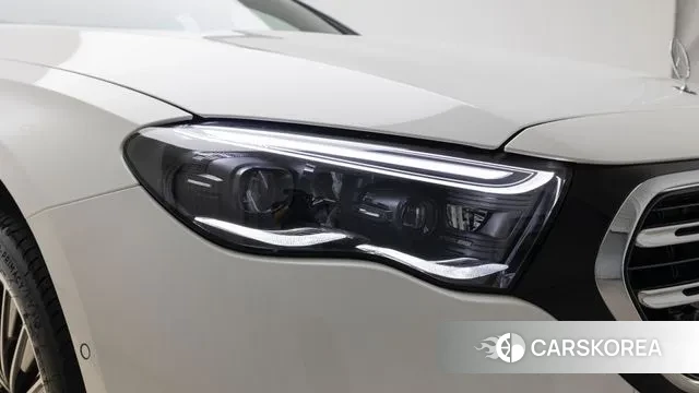 Mercedes-Benz E-Class W214 2024 Белый из Кореи, фото 2