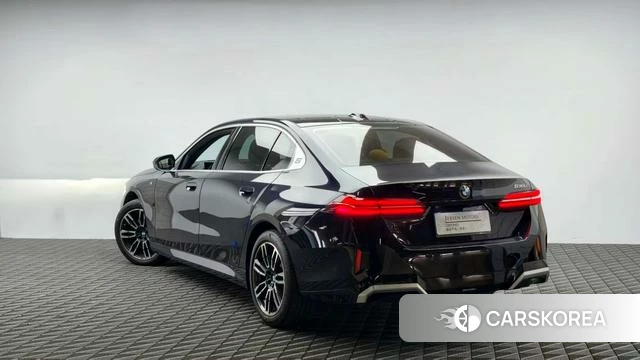 BMW 5 series 2024 Черный из Китая, фото 2