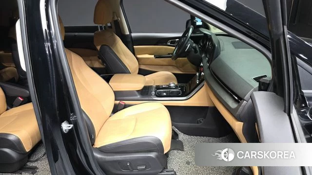 Kia Carnival 4th generation 2022 Черный из Кореи, фото 2