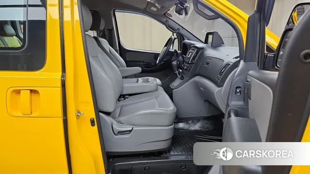 Hyundai The New Grand Starex 2018 Желтый из Кореи, фото 2