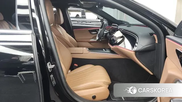 Mercedes-Benz E-Class W214 2024 Черный из Кореи, фото 2