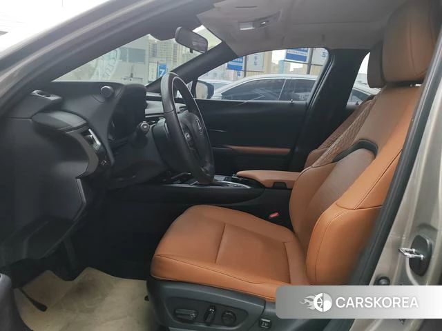 Lexus UX 2021 Серебристо-серый из Китая, фото 2