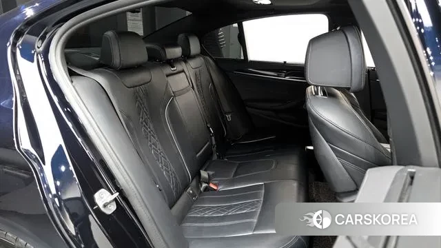 BMW 5 Series (G30) 2021 Черный из Кореи, фото 2