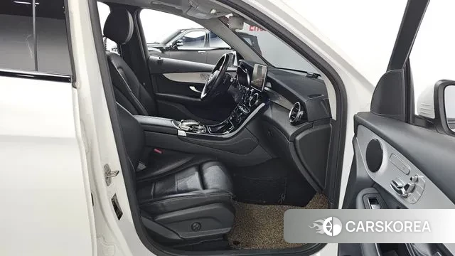 Mercedes-Benz GLC-Class X253 2018 Белый из Кореи, фото 2