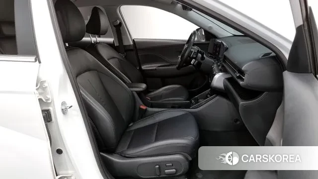 Hyundai Kona (SX2) 2023 Белый из Кореи, фото 2