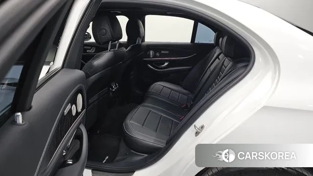 Mercedes-Benz E-Class W213 2023 Белый из Кореи, фото 2