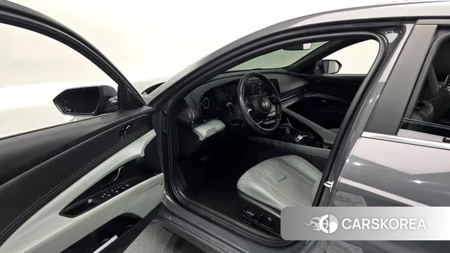 Hyundai The New Avante (CN7) 2023 Серый из Кореи, фото 2