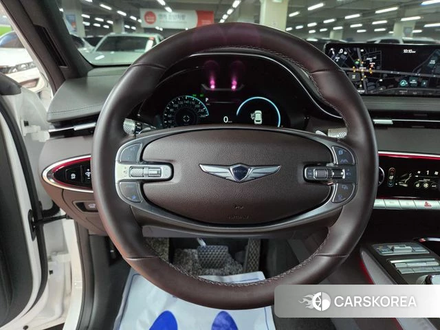 Genesis GV70 2023 Белый из Кореи, фото 2