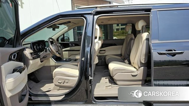 Kia Carnival 4th generation 2022 Черный из Кореи, фото 2