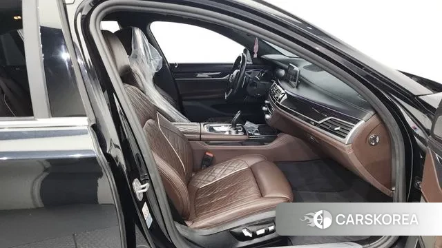BMW 7 Series (G11) 2020 Черный из Кореи, фото 2