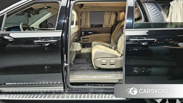 Kia Carnival 4th generation 2022 Черный из Кореи, фото 2