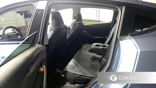 Tesla Model Y 2025 Небесно-голубой из Кореи, фото 2