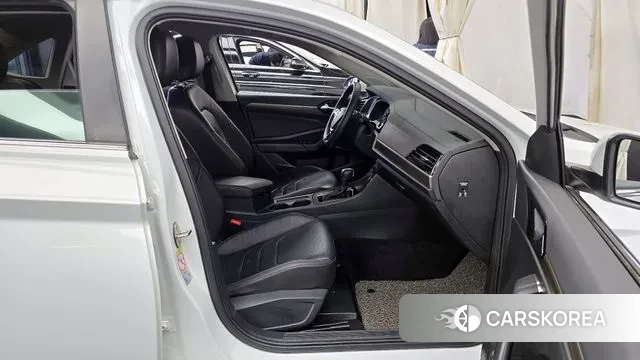 Volkswagen 7th Generation of Jetta 2020 Белый из Кореи, фото 2