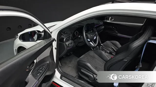 Hyundai Veloster (JS) 2022 Белый из Кореи, фото 2