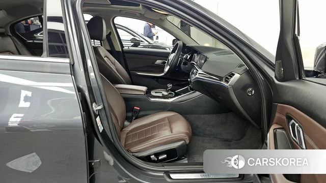 BMW 3 Series (G20) 2021 Серый из Кореи, фото 2