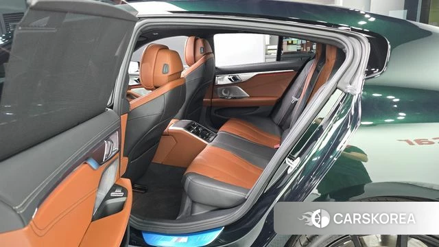 BMW 8 Series (G15) 2026 Темно-зеленый из Кореи, фото 2