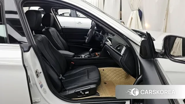 BMW 3 Series GT (F34) 2019 Белый из Кореи, фото 2