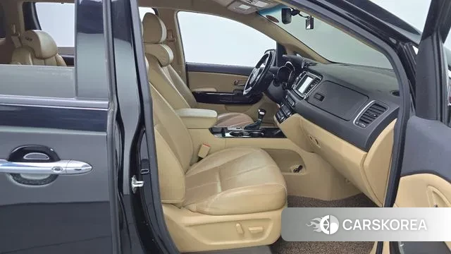 Kia The New Carnival 2018 Черный из Кореи, фото 2