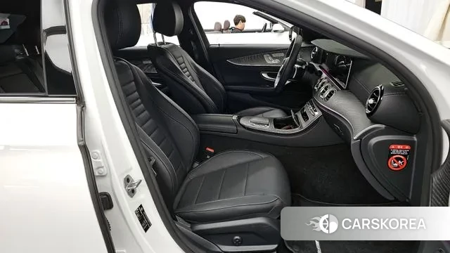 Mercedes-Benz E-Class W213 2023 Белый из Кореи, фото 2