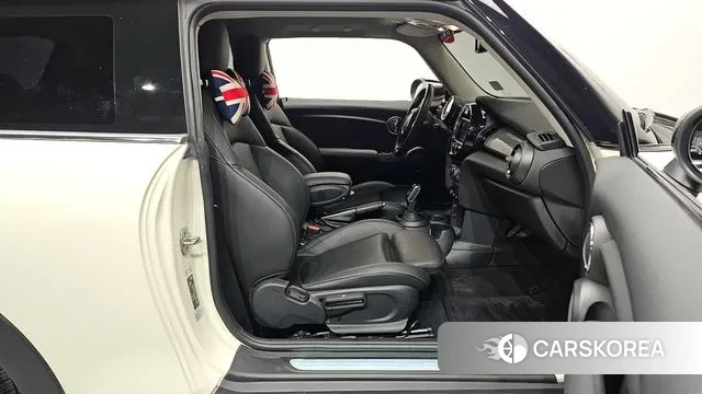 Mini Cooper 2020 Жемчужный цвет из Кореи, фото 2