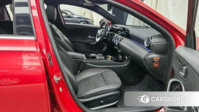 Mercedes-Benz A-Class W177 2022 Красный из Кореи, фото 2