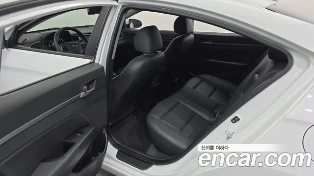 Hyundai Avante AD id 2446831 из Кореи 2