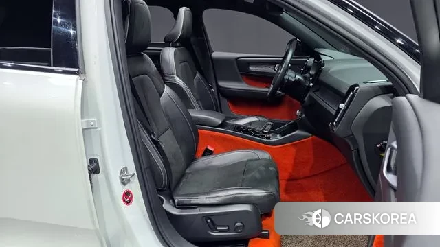 Volvo XC40 2019 Белый из Кореи, фото 2