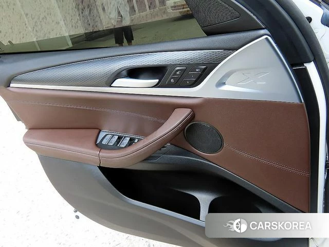 BMW X4 (G02) 2022 Белый из Кореи, фото 2