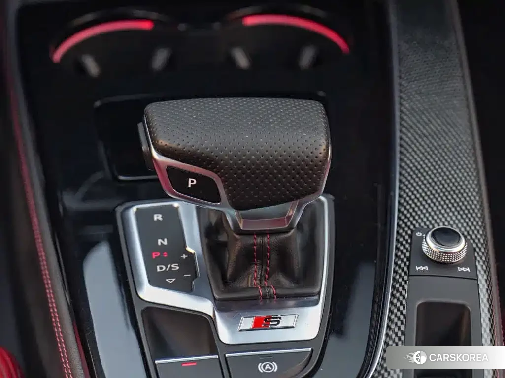 Audi S4 2023 Черный из Китая, фото 2
