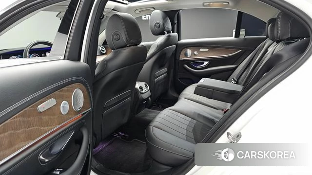 Mercedes-Benz E-Class W213 2020 Белый из Кореи, фото 2