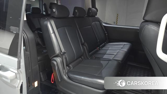 Hyundai Staria 2023 Серебристо-серый из Кореи, фото 2