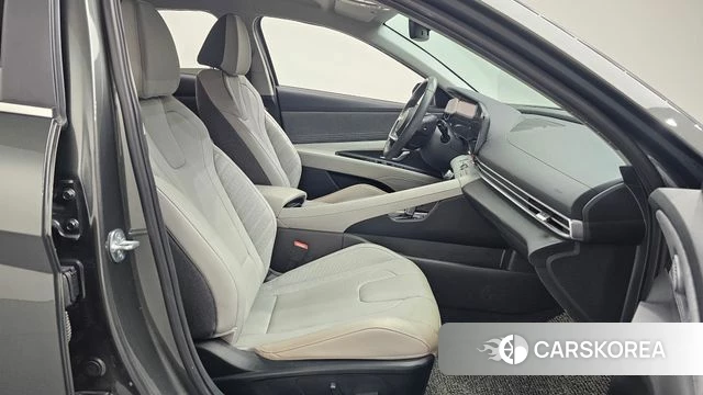 Hyundai Avante Hybrid (CN7) 2023 Темно-зеленый из Кореи, фото 2