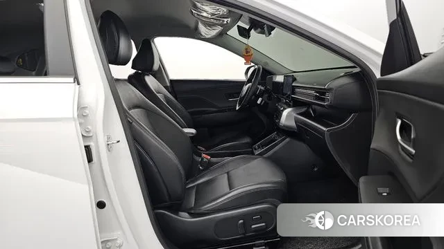 Hyundai Kona (SX2) 2023 Белый из Кореи, фото 2