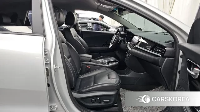 Kia Niro EV 2021 Серебристо-серый из Кореи, фото 2