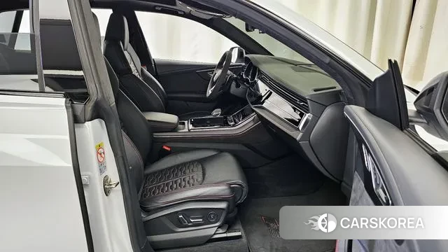 Audi RSQ8 (4M) 2021 Белый из Кореи, фото 2