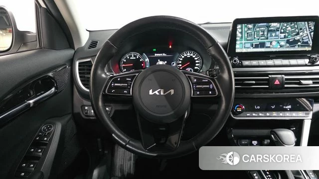 Kia Seltos 2022 Белый из Кореи, фото 2