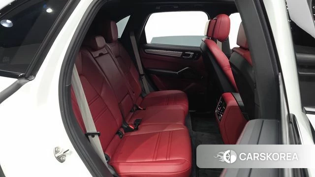 Porsche Cayenne (PO536) 2023 Белый из Кореи, фото 2