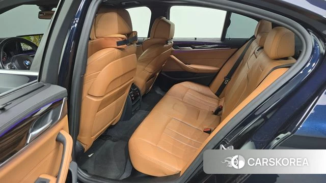 BMW 5 Series (G30) 2022 Черный из Кореи, фото 2
