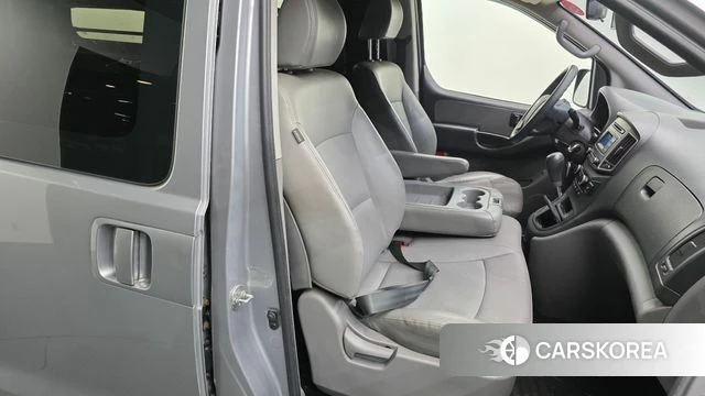 Hyundai The New Grand Starex 2018 Серебряный из Кореи, фото 2
