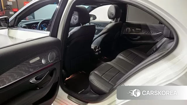 Mercedes-Benz E-Class W213 2020 Белый из Кореи, фото 2