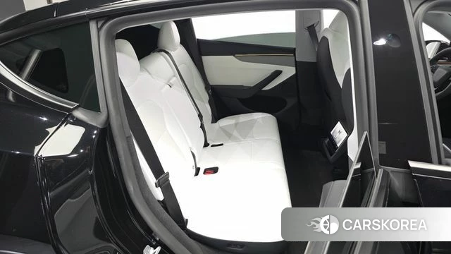 Tesla Model Y 2025 Черный из Кореи, фото 2