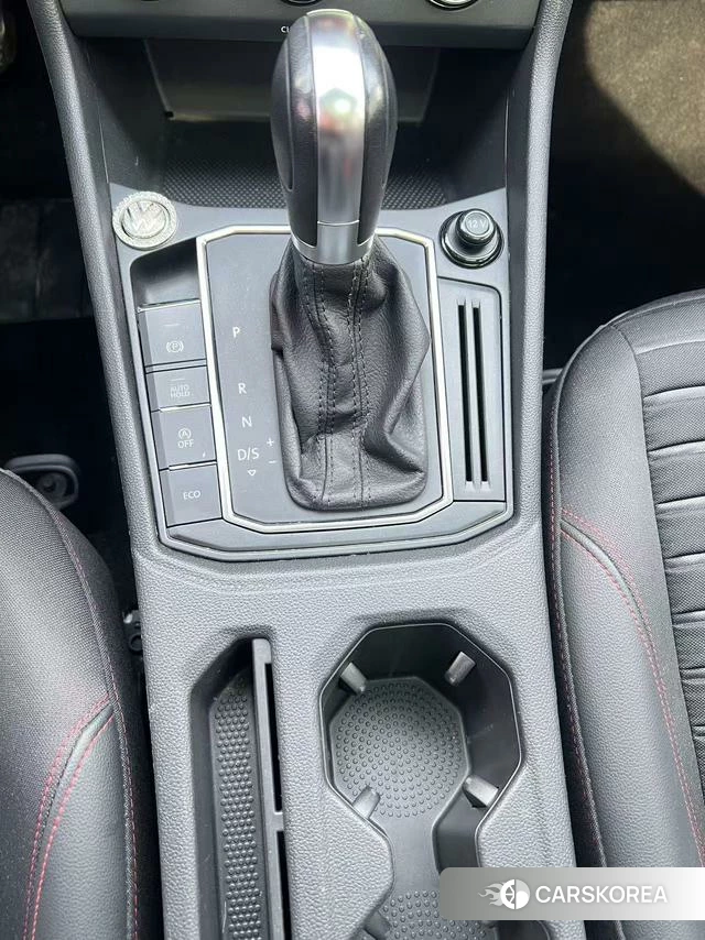 Volkswagen Lavida 2022 Белый из Китая, фото 2