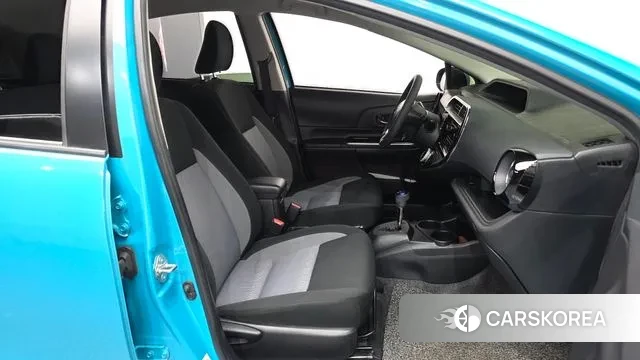 Toyota Prius C 2018 Синий из Кореи, фото 2