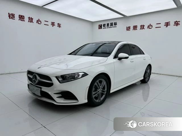 Mercedes-Benz Class A 2023 Белый из Китая, фото 2