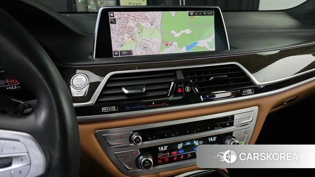 BMW 7 Series (G11) 2022 Черный из Кореи, фото 2